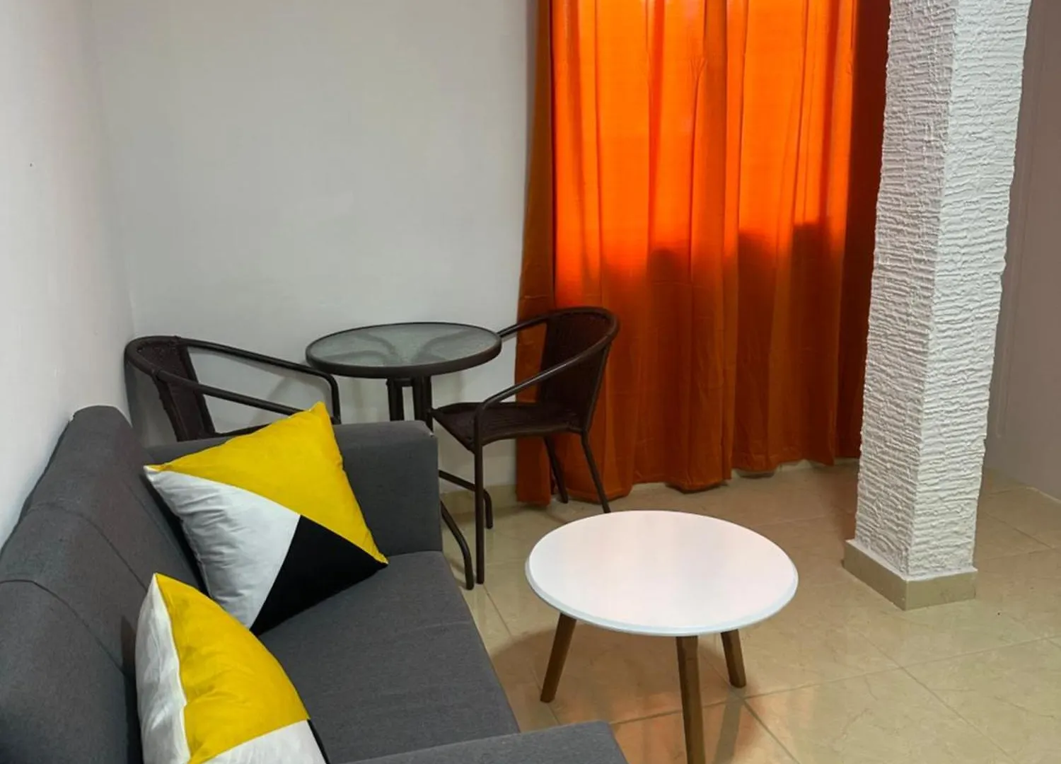 Hillmon'S Hotel Bar Lounge Sosua